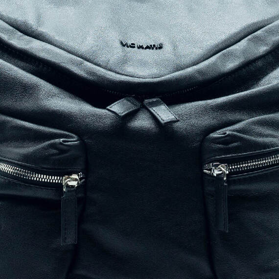 Dafne<br />Midi zip backpack