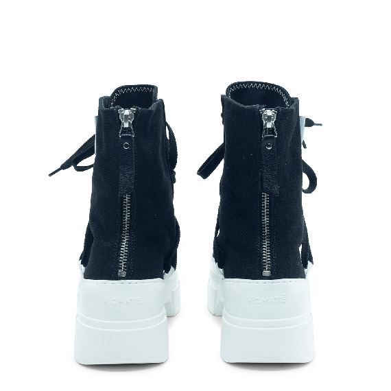 Roccia  black/ white amphibian