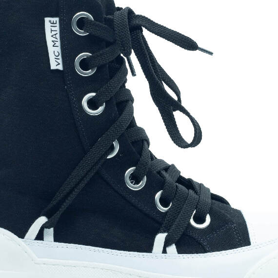 Roccia  black/ white amphibian