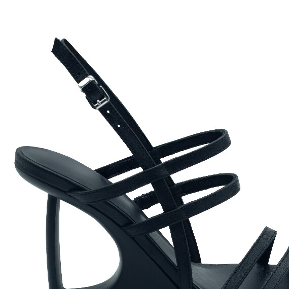  D black sandal 